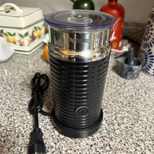 Nespresso Aeroccino Milk Frother in Black.